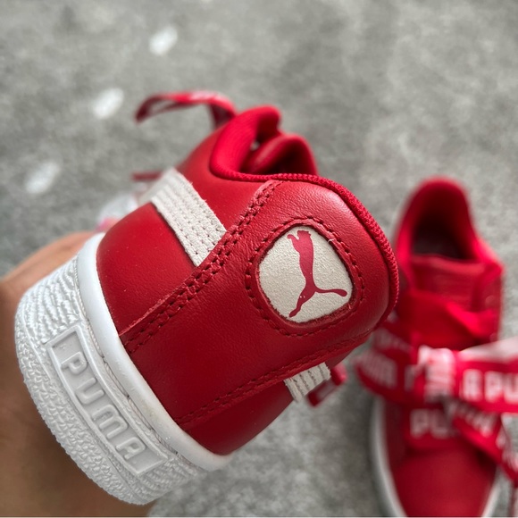 Puma basket heart sneaker NWT red bow - Picture 4 of 10